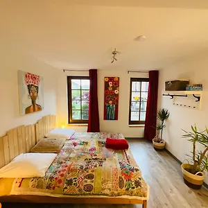 Labyrinthe Lit 180 Cm Salle De Bain, Petit Dej Compris ** Mirepoix (Ariege)